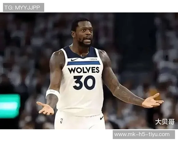 兰德尔表现平平全场10投仅4中贡献16分5篮板1助攻次节状态低迷未能得分