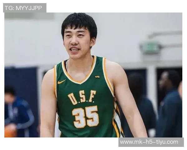 王俊杰替补表现出色NCAA常规赛22分钟贡献9分3篮板